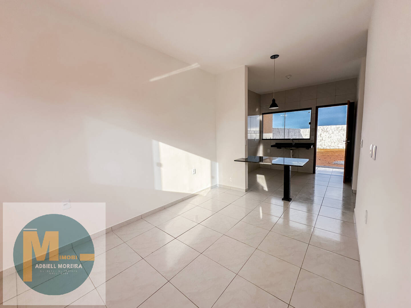 Casa à venda com 2 quartos, 69m² - Foto 3