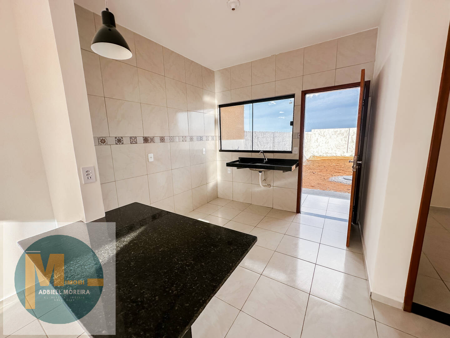 Casa à venda com 2 quartos, 69m² - Foto 4