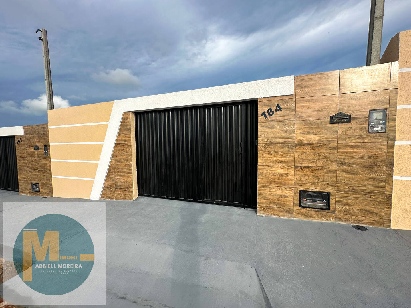 Casa à venda com 2 quartos, 69m² - Foto 1