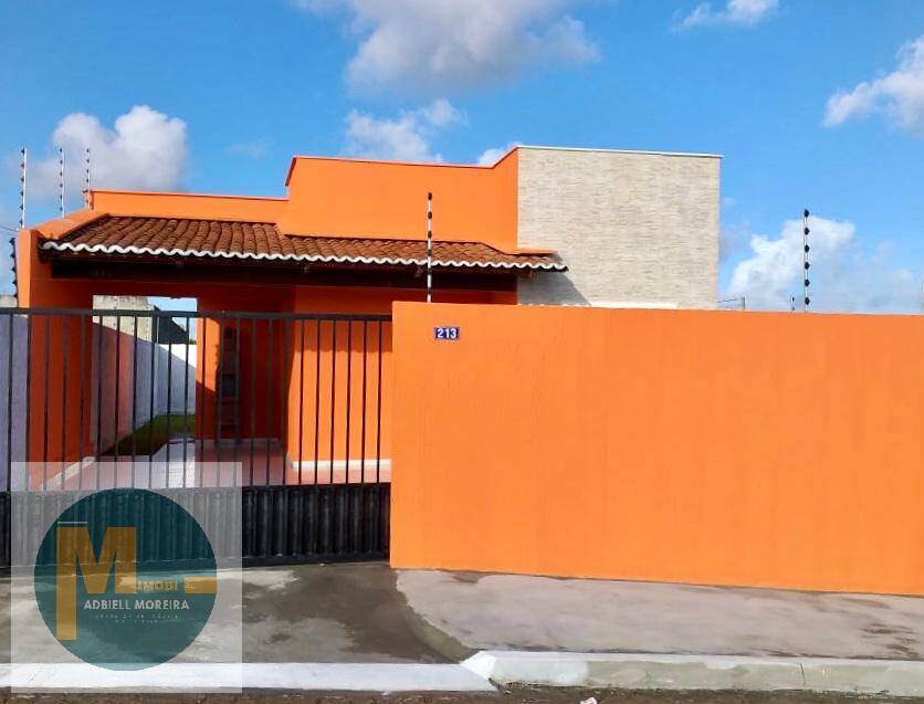 Casa à venda com 2 quartos, 69m² - Foto 1