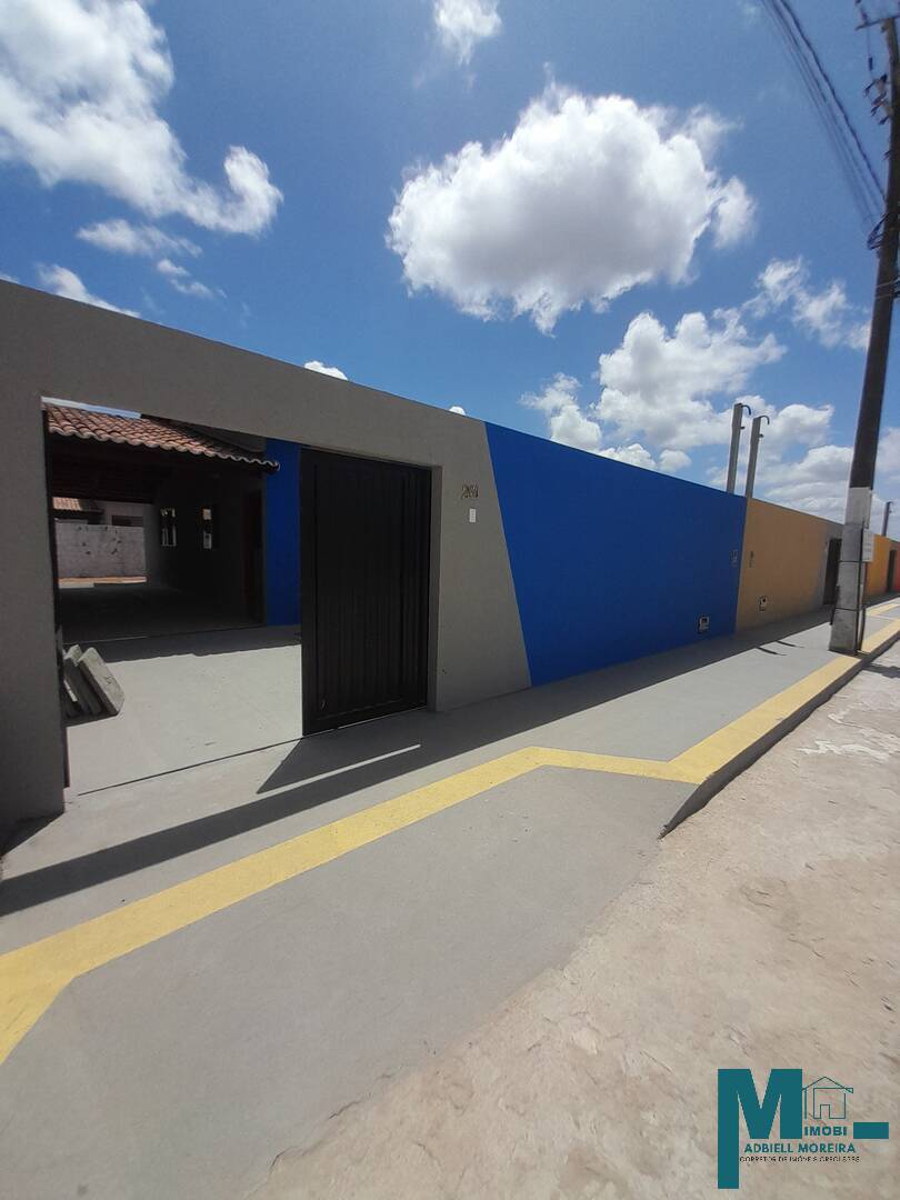 Casa à venda com 2 quartos, 69m² - Foto 2
