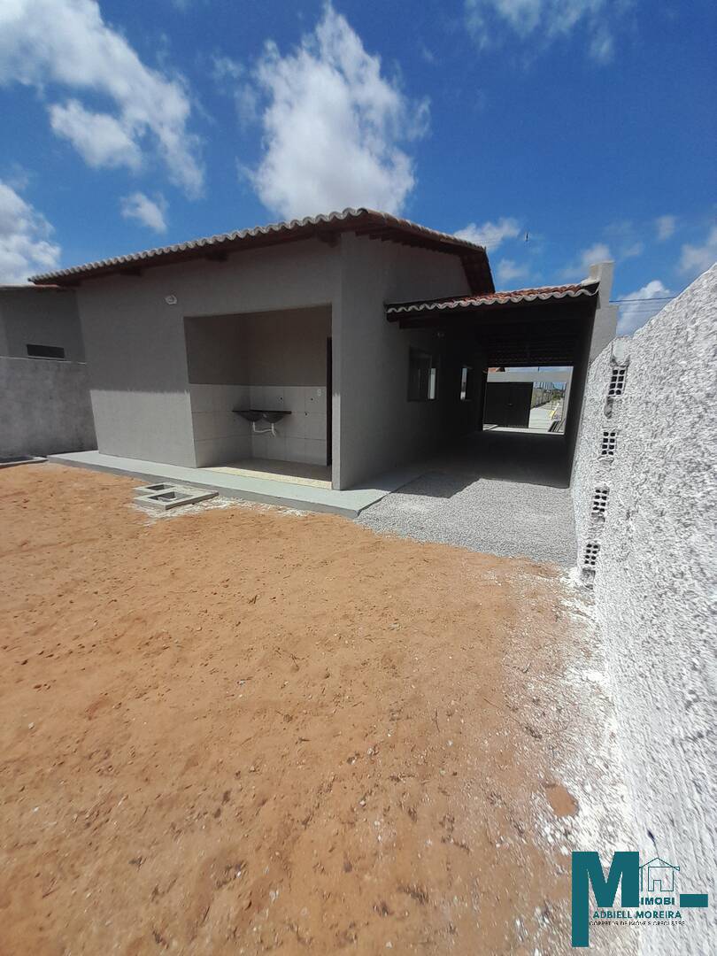 Casa à venda com 2 quartos, 69m² - Foto 4
