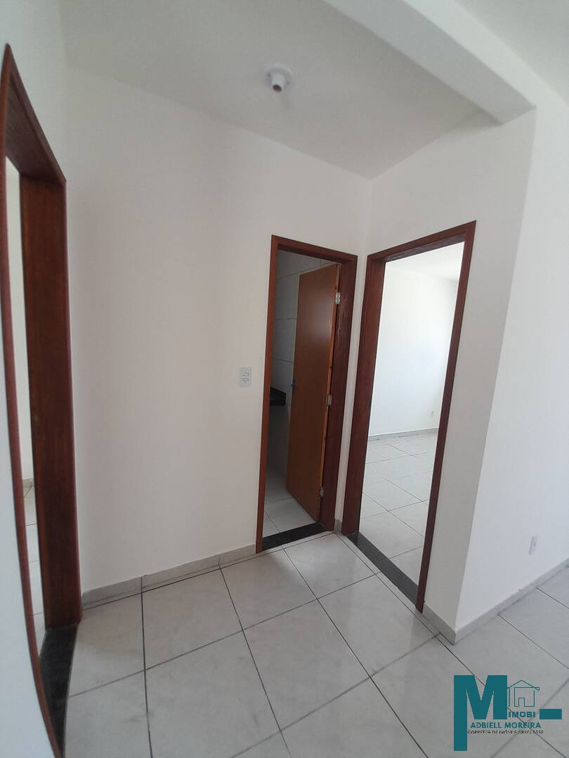 Casa à venda com 2 quartos, 69m² - Foto 9