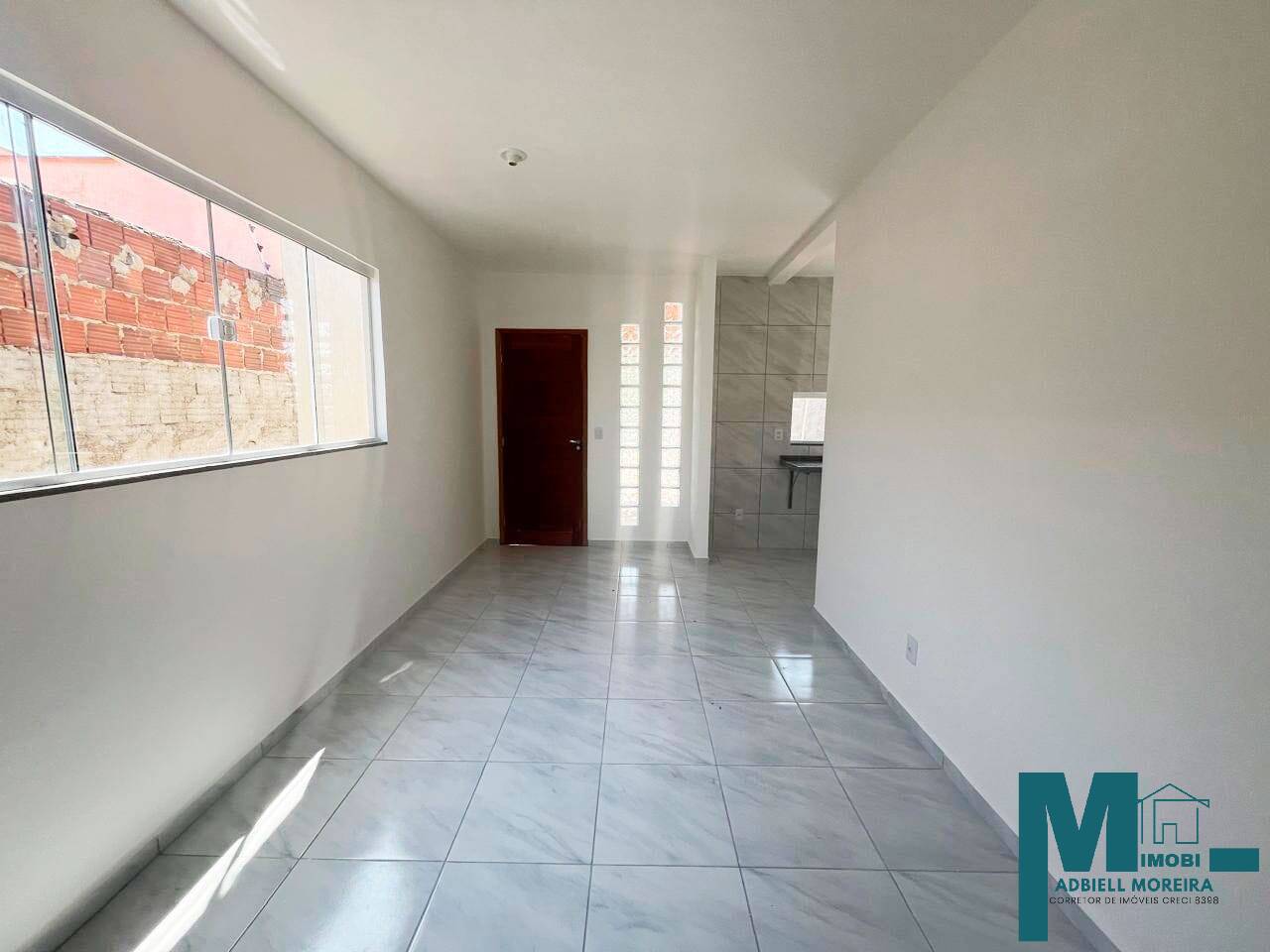 Casa à venda com 2 quartos, 69m² - Foto 2