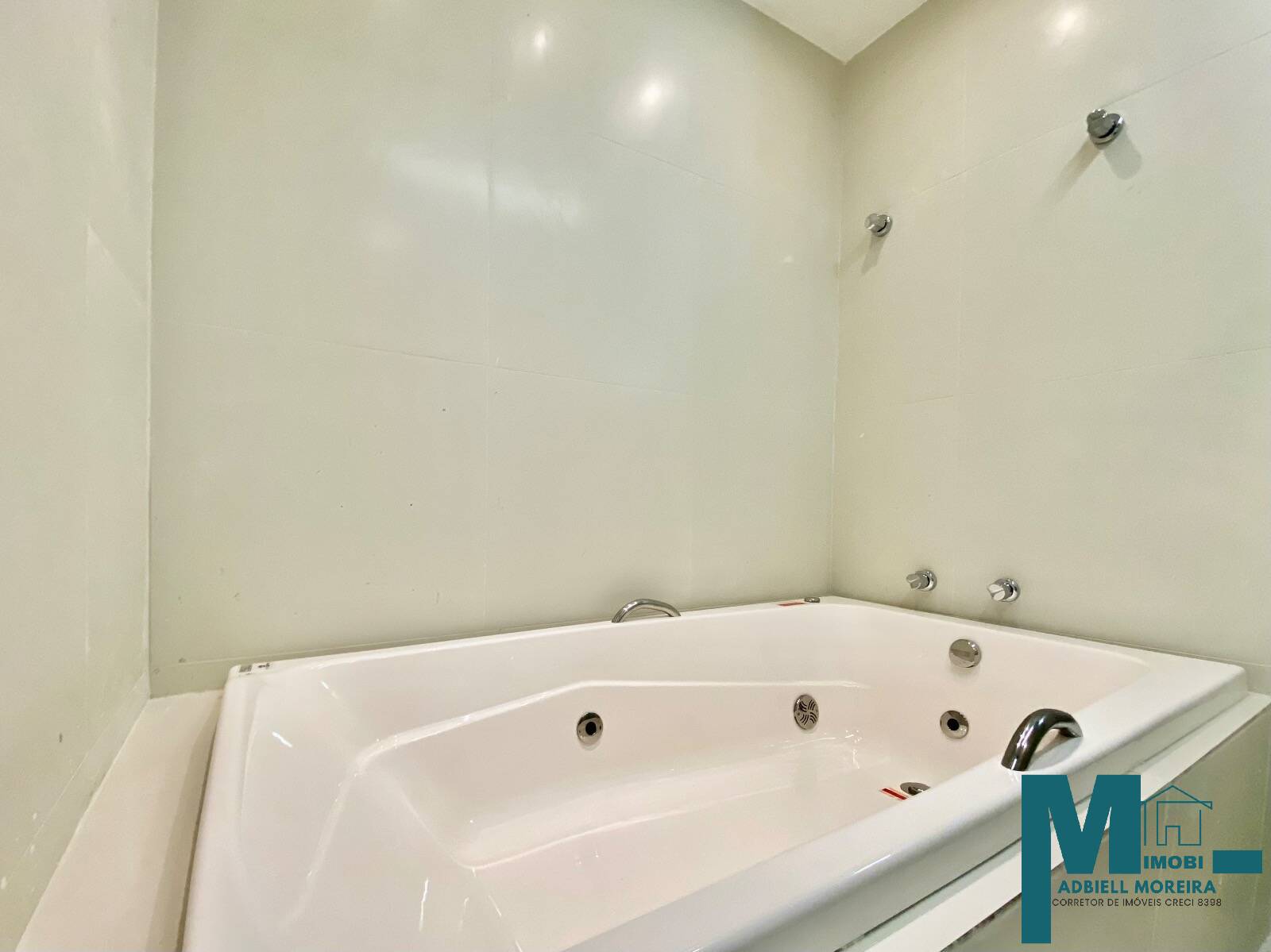 Apartamento à venda com 3 quartos, 92m² - Foto 2