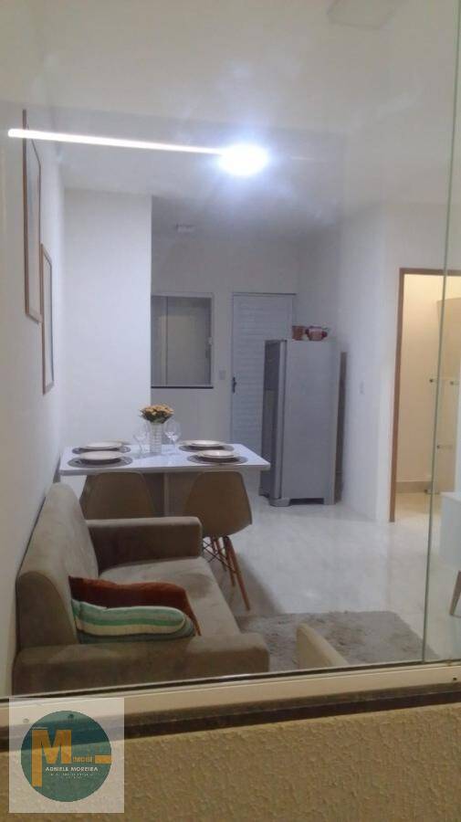 Casa à venda com 2 quartos, 49m² - Foto 2