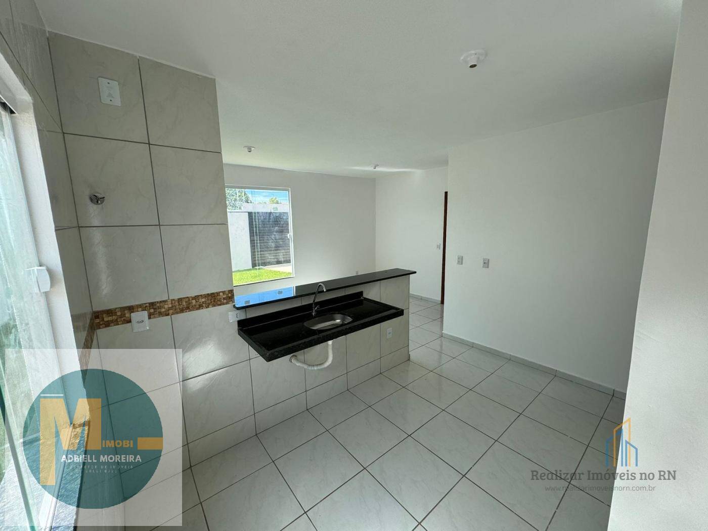 Casa à venda com 2 quartos, 200m² - Foto 4